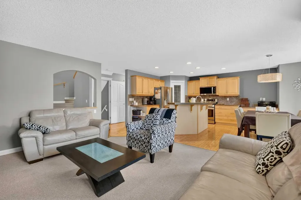 177 Covehaven Gardens NE Calgary AB T3K 6A2