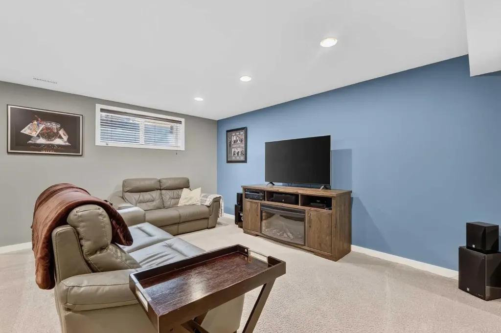 177 Covehaven Gardens NE Calgary AB T3K 6A2