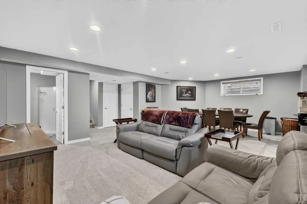 177 Covehaven Gardens NE Calgary AB T3K 6A2