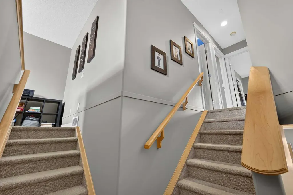177 Covehaven Gardens NE Calgary AB T3K 6A2