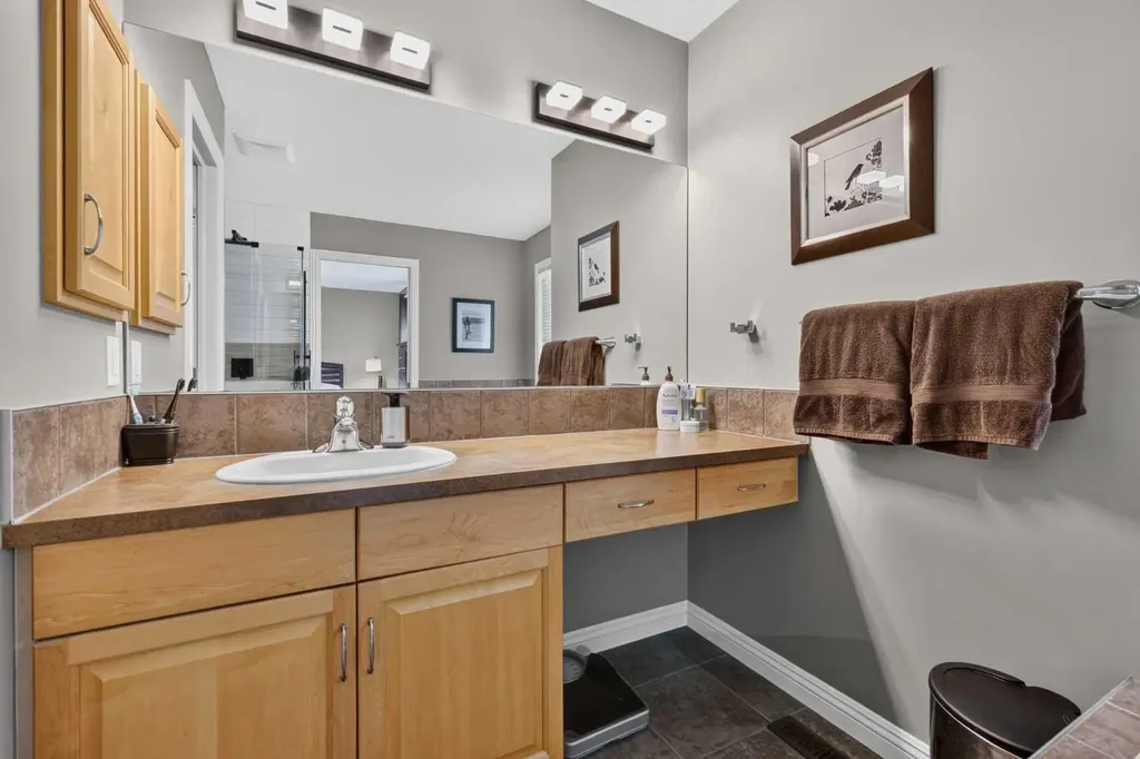 177 Covehaven Gardens NE Calgary AB T3K 6A2