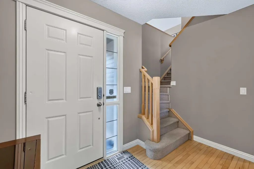 177 Covehaven Gardens NE Calgary AB T3K 6A2