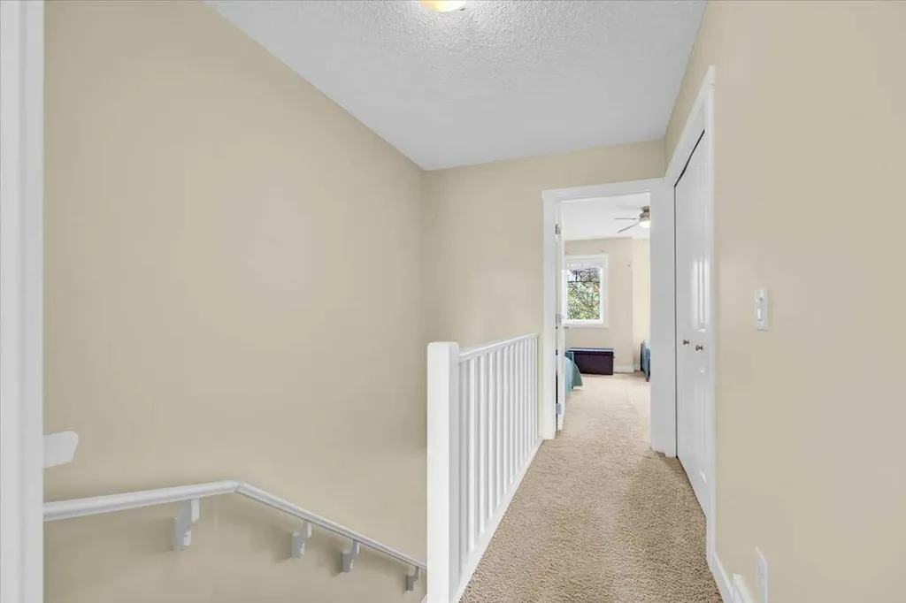 1562 93 Street SW Calgary AB T3H 0P5