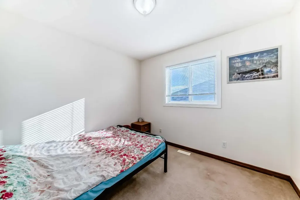 193 Covewood Green NE Calgary AB T3K5G6
