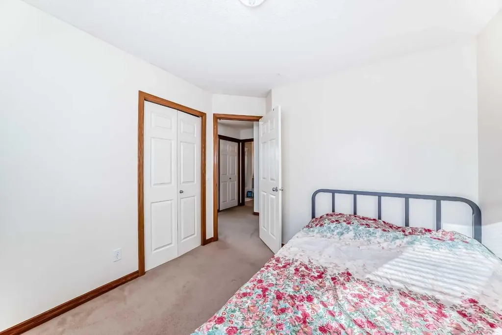 193 Covewood Green NE Calgary AB T3K5G6