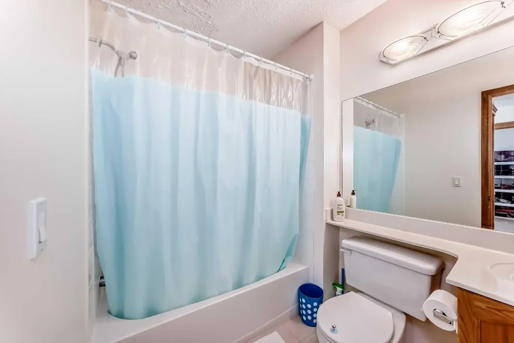 193 Covewood Green NE Calgary AB T3K5G6