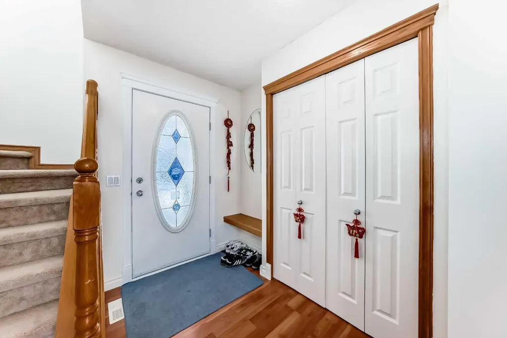 193 Covewood Green NE Calgary AB T3K5G6
