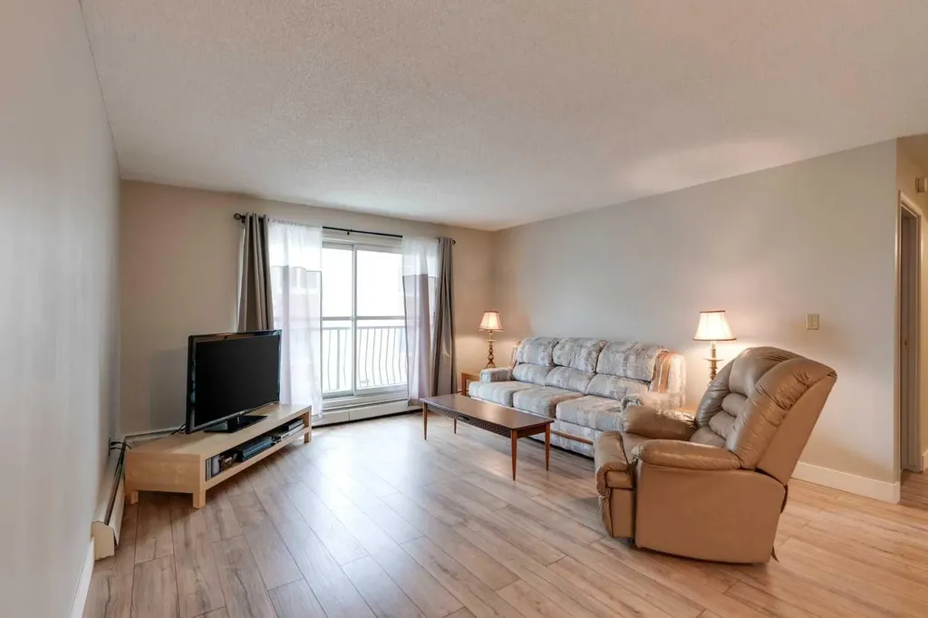 231 Heritage Drive SE Calgary AB T2H 1N1