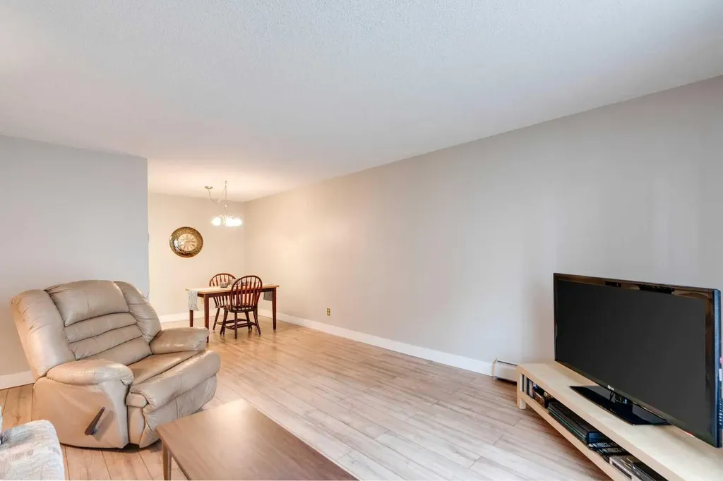 231 Heritage Drive SE Calgary AB T2H 1N1