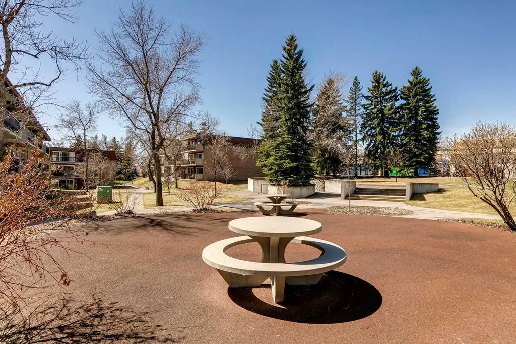 231 Heritage Drive SE Calgary AB T2H 1N1