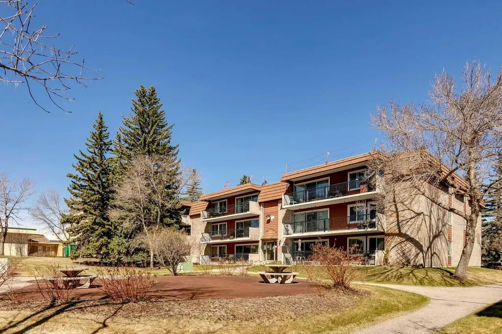 231 Heritage Drive SE Calgary AB T2H 1N1