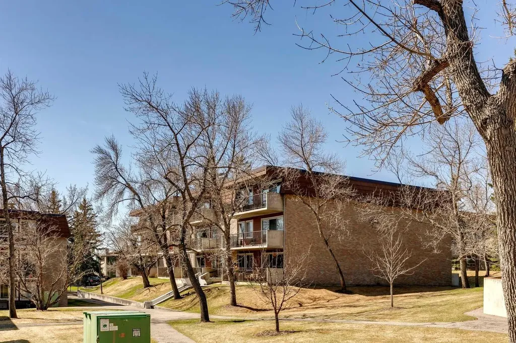 231 Heritage Drive SE Calgary AB T2H 1N1