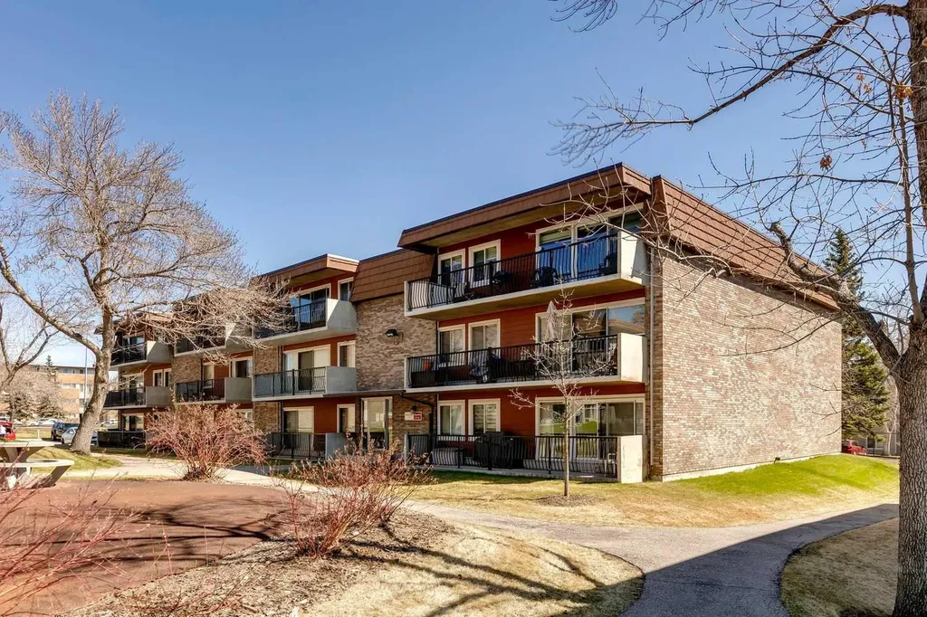 231 Heritage Drive SE Calgary AB T2H 1N1