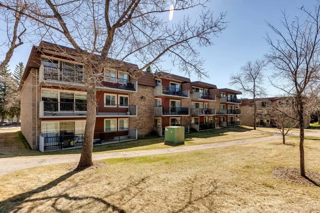 231 Heritage Drive SE Calgary AB T2H 1N1