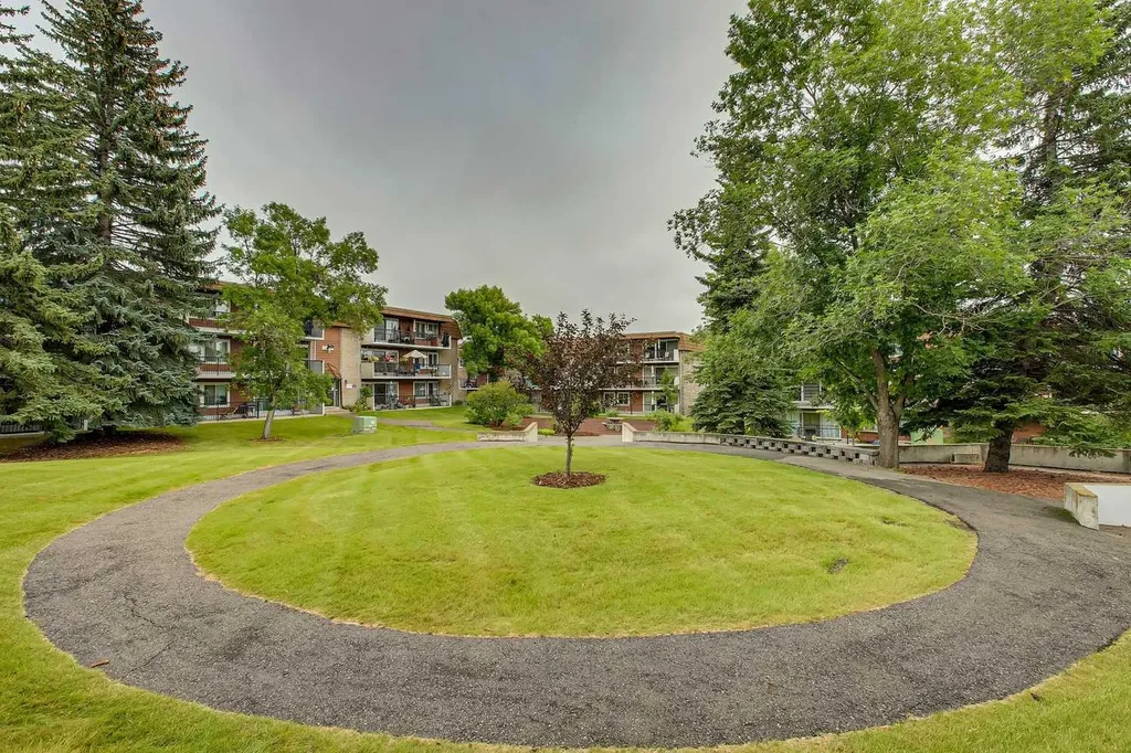 231 Heritage Drive SE Calgary AB T2H 1N1