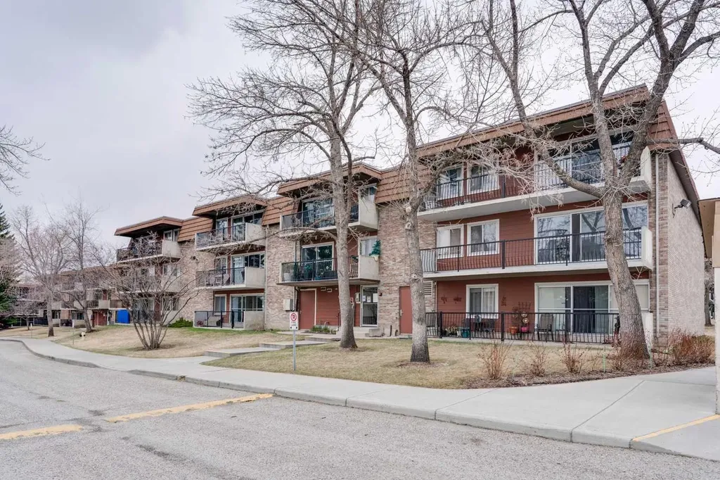 231 Heritage Drive SE Calgary AB T2H 1N1