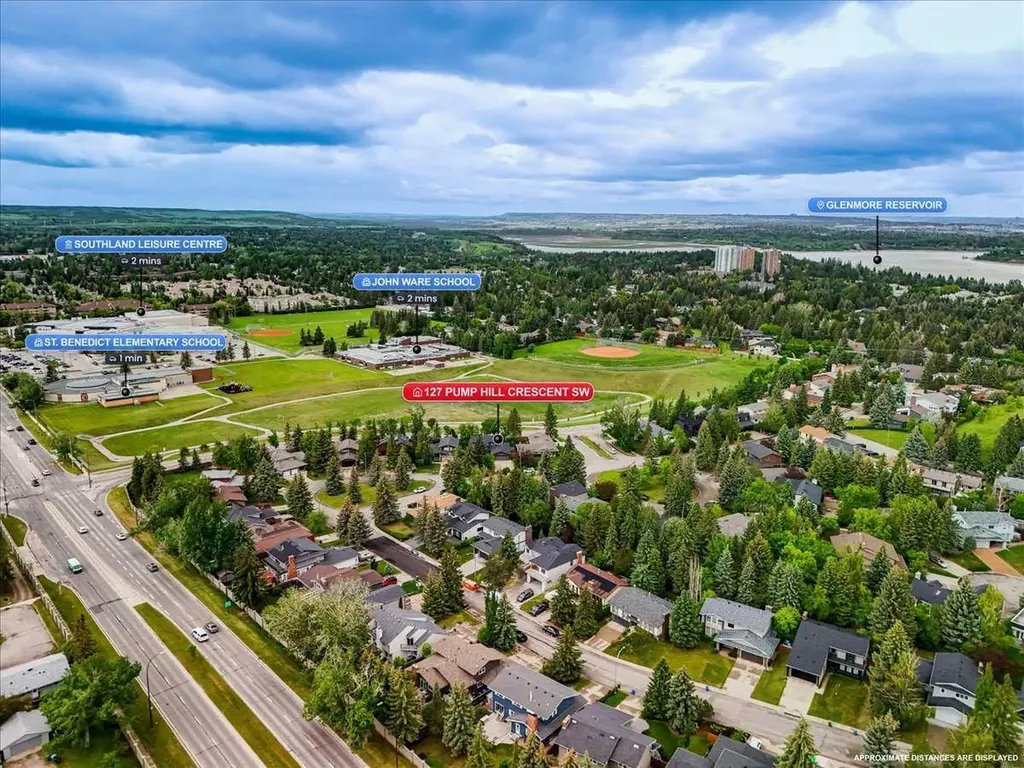 127 Pump Hill Crescent SW Calgary AB T2V 4L9