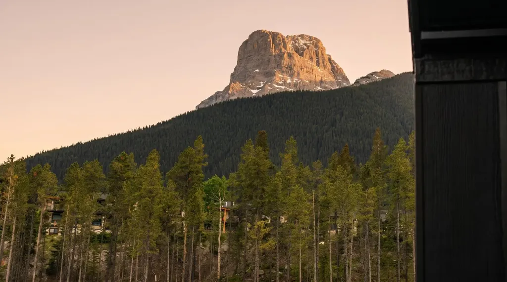 10 Cascade Ridge Canmore AB T1W 0K6
