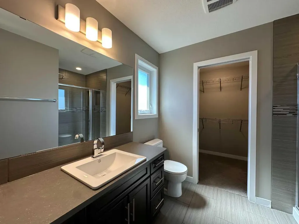 240 Lasalle Terrace W Lethbridge AB T1J5G9