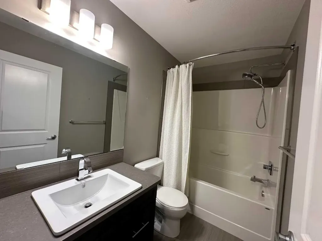 240 Lasalle Terrace W Lethbridge AB T1J5G9