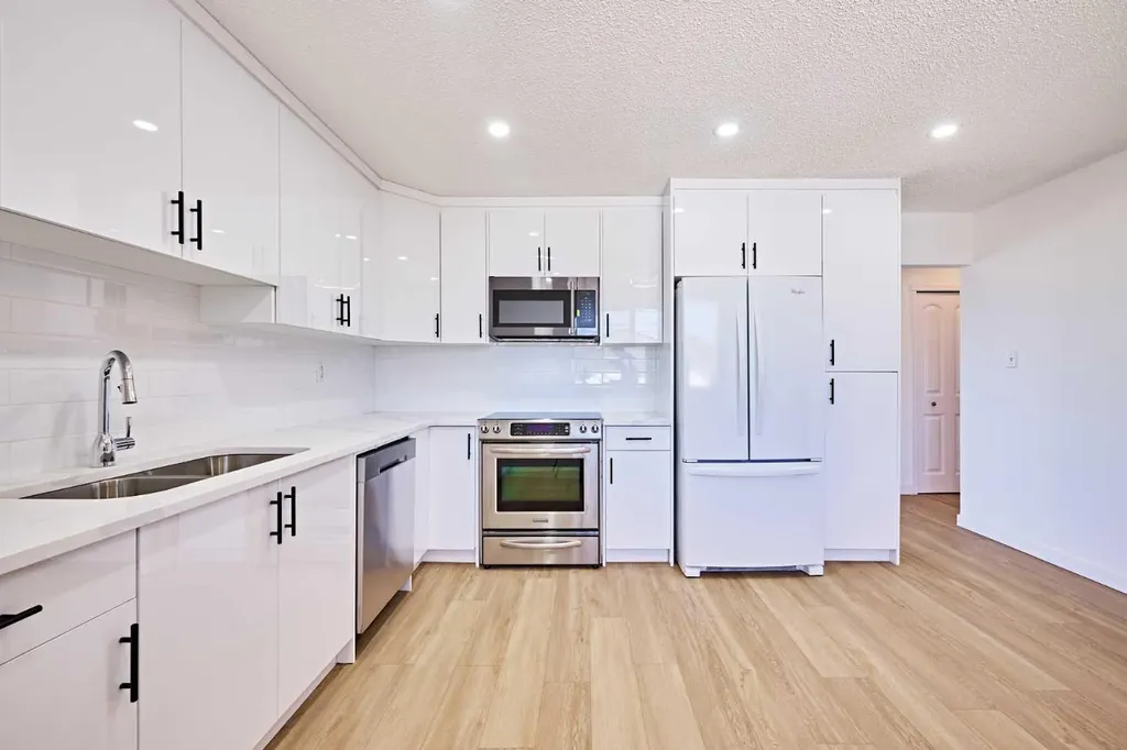 3644 Dover Ridge Drive SE Calgary AB T2B 2B4