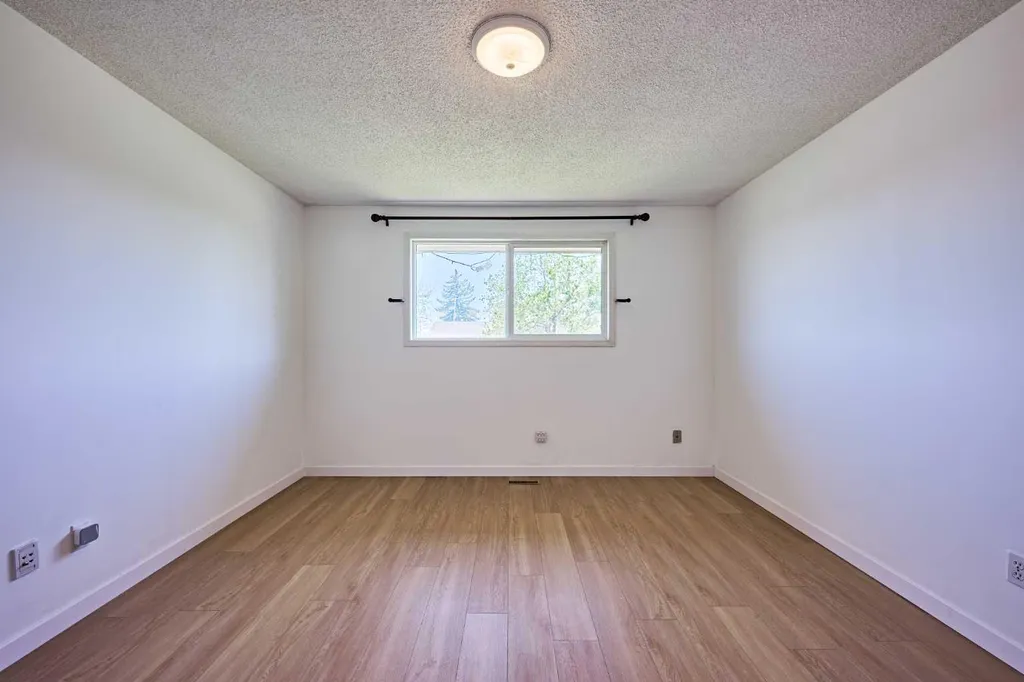 3644 Dover Ridge Drive SE Calgary AB T2B 2B4