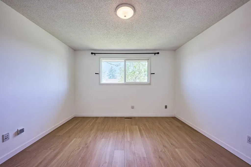 3644 Dover Ridge Drive SE Calgary AB T2B 2B4