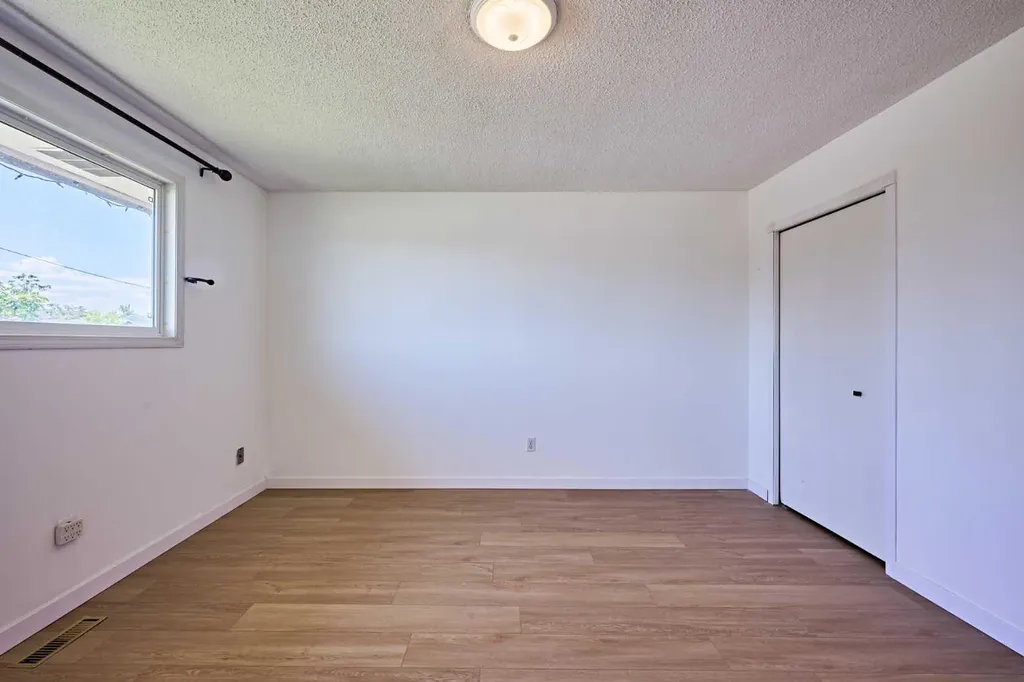 3644 Dover Ridge Drive SE Calgary AB T2B 2B4