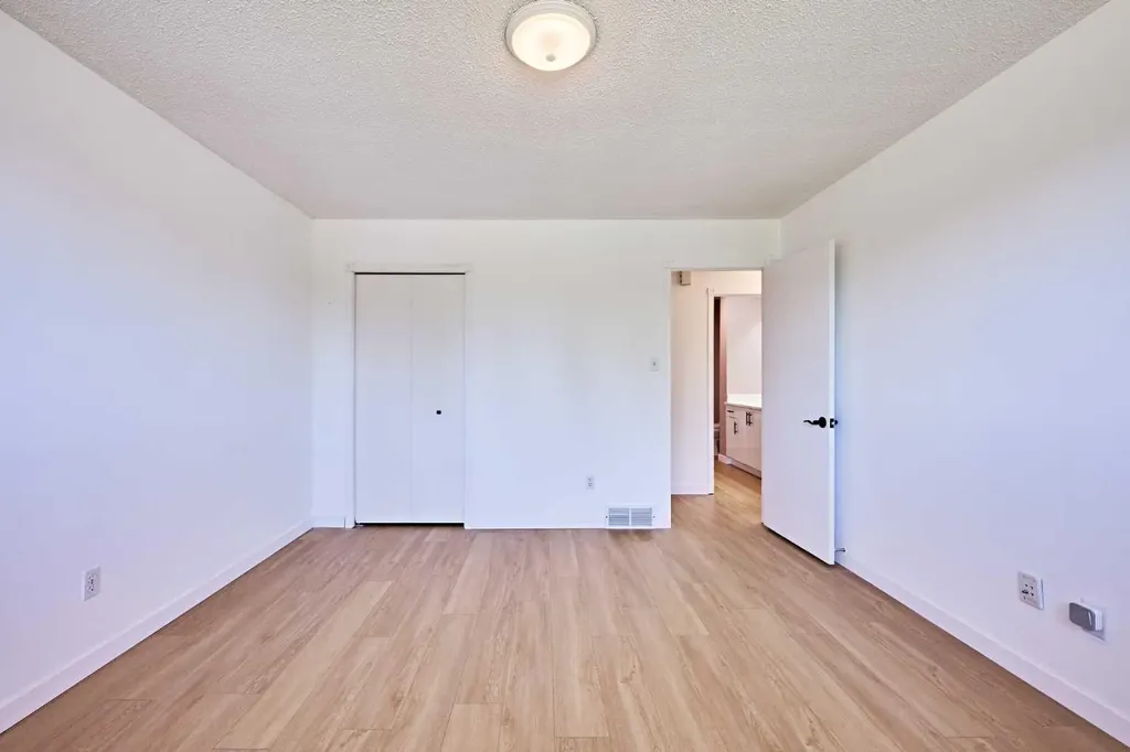 3644 Dover Ridge Drive SE Calgary AB T2B 2B4