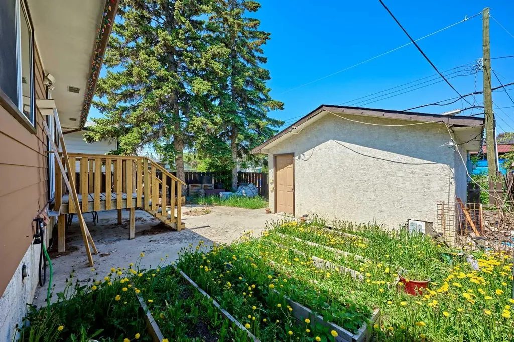 3644 Dover Ridge Drive SE Calgary AB T2B 2B4
