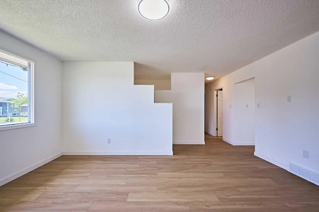 3644 Dover Ridge Drive SE Calgary AB T2B 2B4