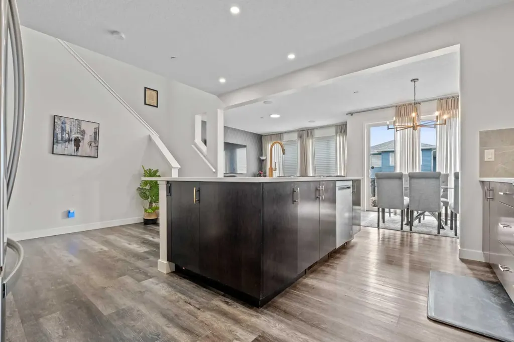 22 Howse Mount NE Calgary AB T3P 1N9