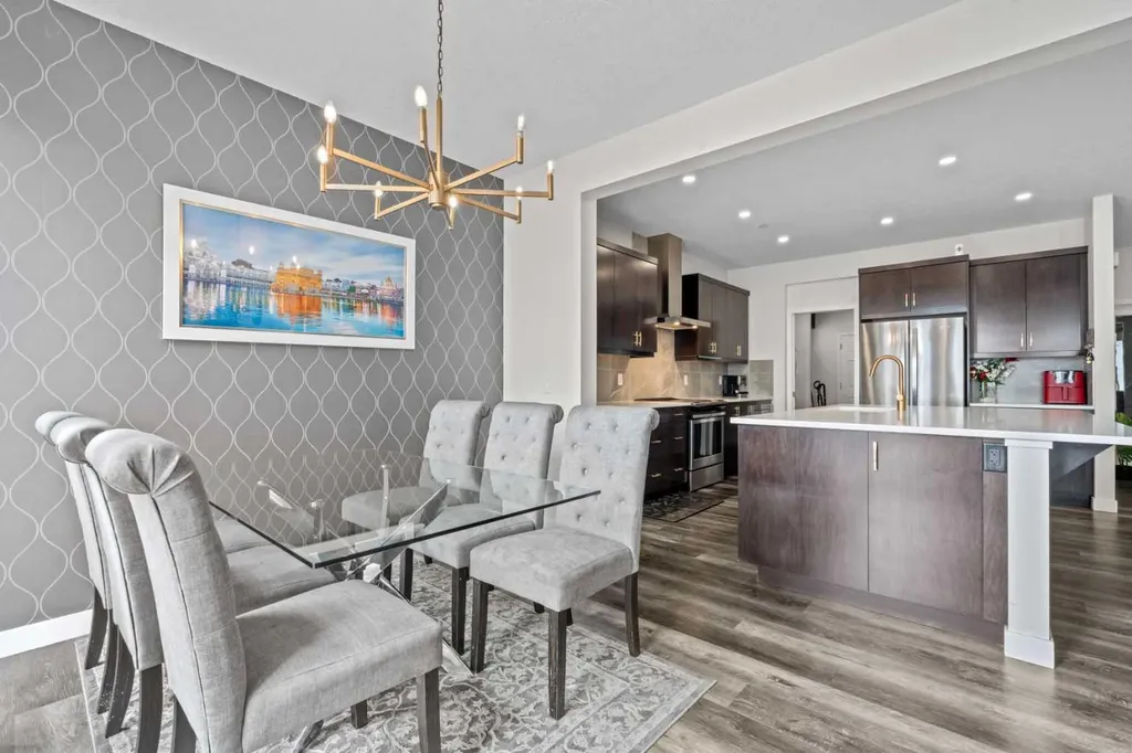 22 Howse Mount NE Calgary AB T3P 1N9