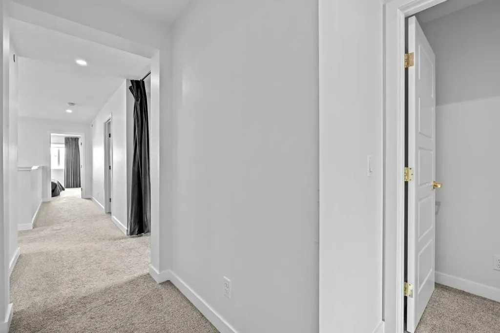 22 Howse Mount NE Calgary AB T3P 1N9