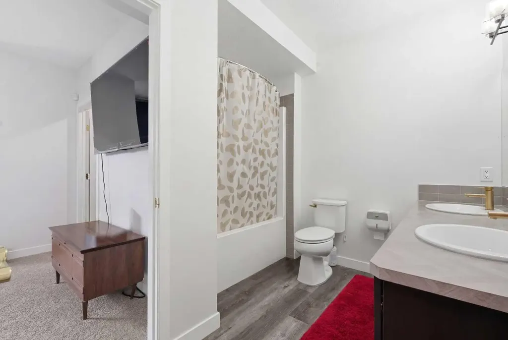 22 Howse Mount NE Calgary AB T3P 1N9
