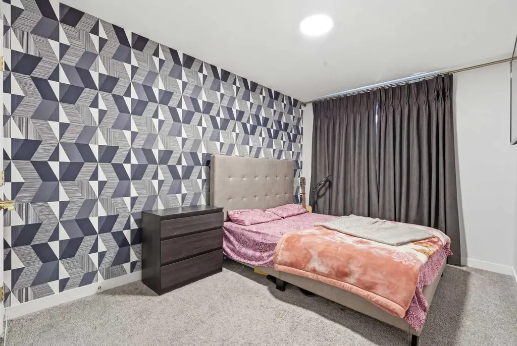 22 Howse Mount NE Calgary AB T3P 1N9