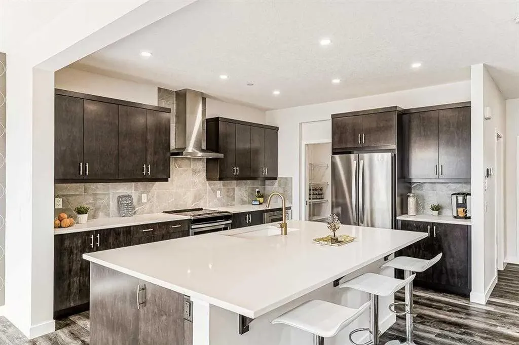 22 Howse Mount NE Calgary AB T3P 1N9