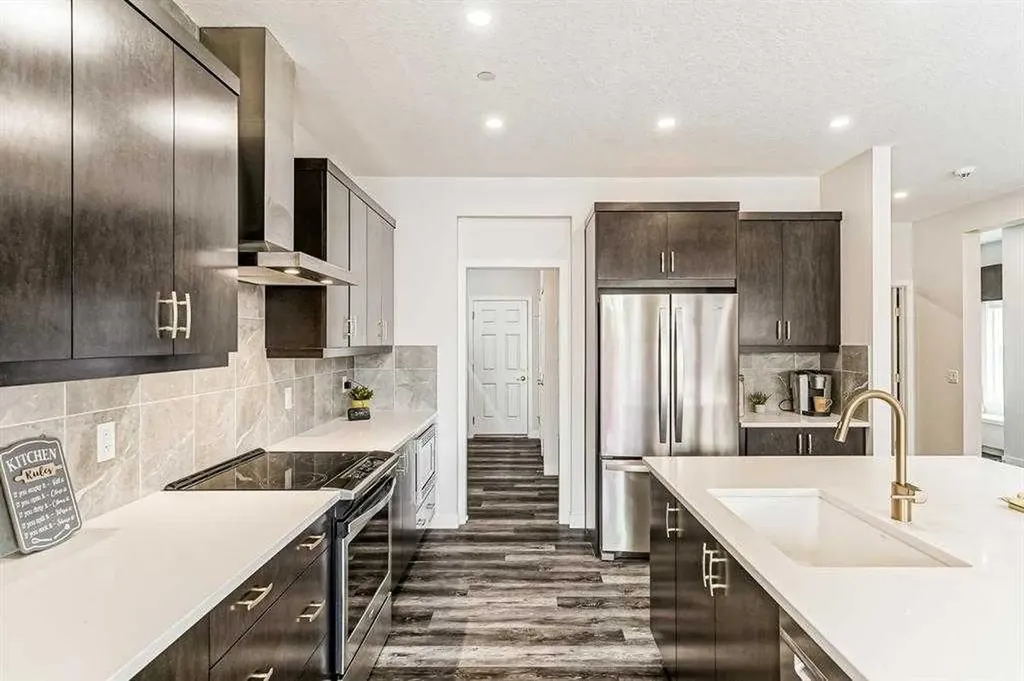 22 Howse Mount NE Calgary AB T3P 1N9