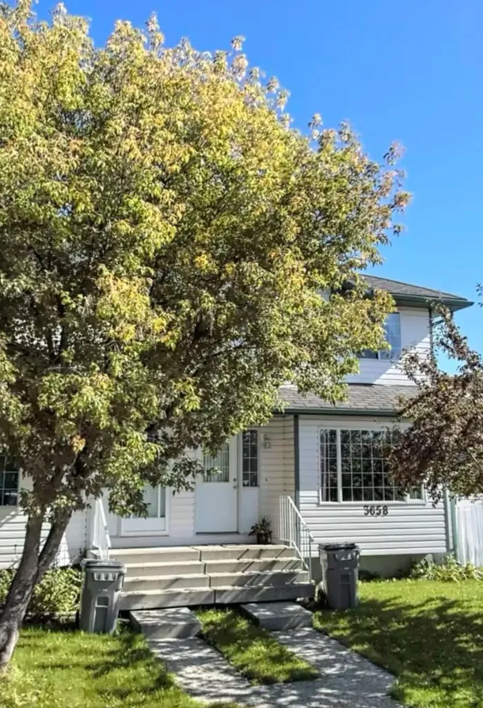 3658 55 Avenue Whitecourt AB T7S 1T1