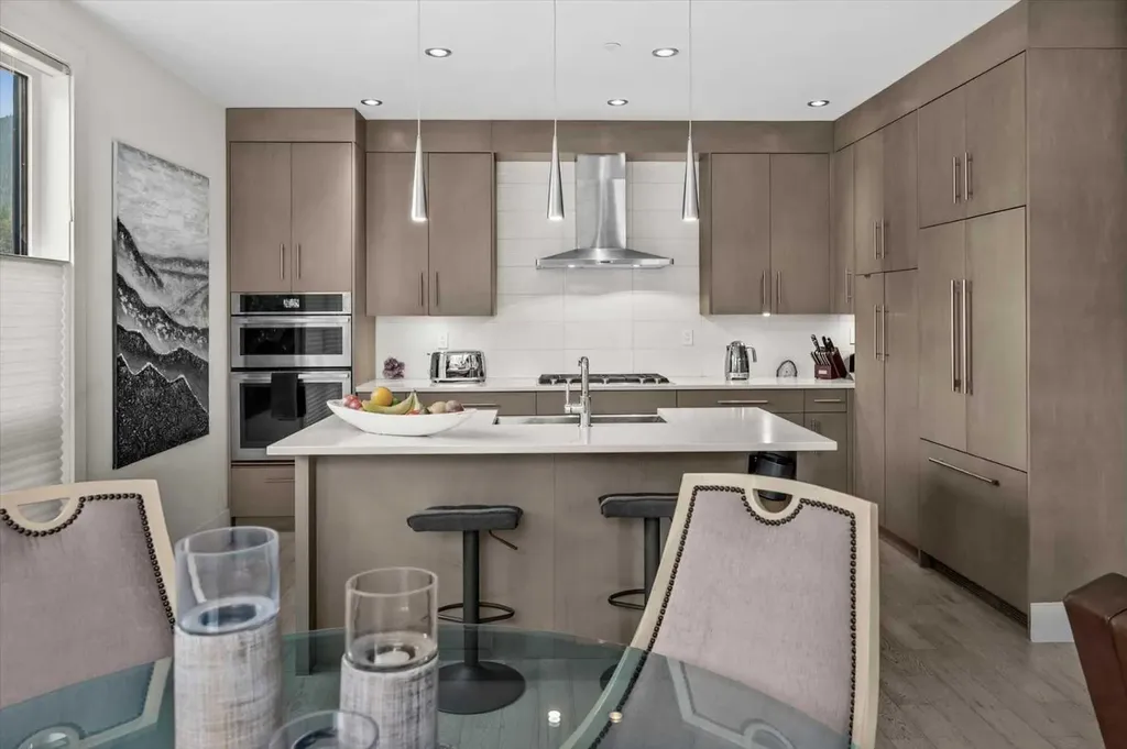 101A Stewart Creek Rise Canmore AB T1W 0K2