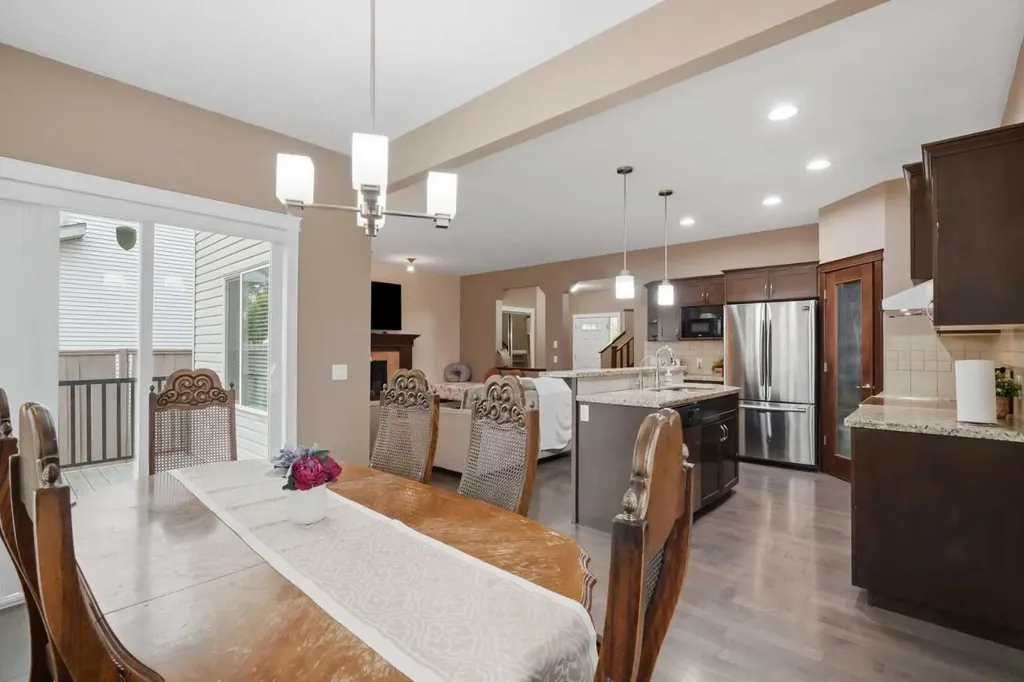 509 New Brighton Drive SE Calgary AB T2Z0N9