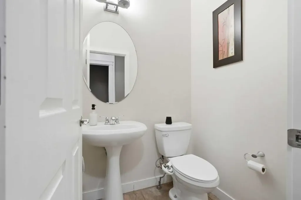 509 New Brighton Drive SE Calgary AB T2Z0N9