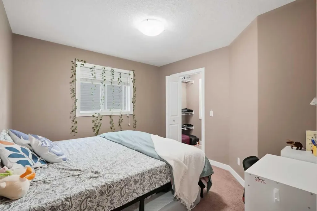 509 New Brighton Drive SE Calgary AB T2Z0N9
