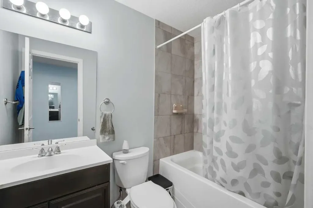509 New Brighton Drive SE Calgary AB T2Z0N9