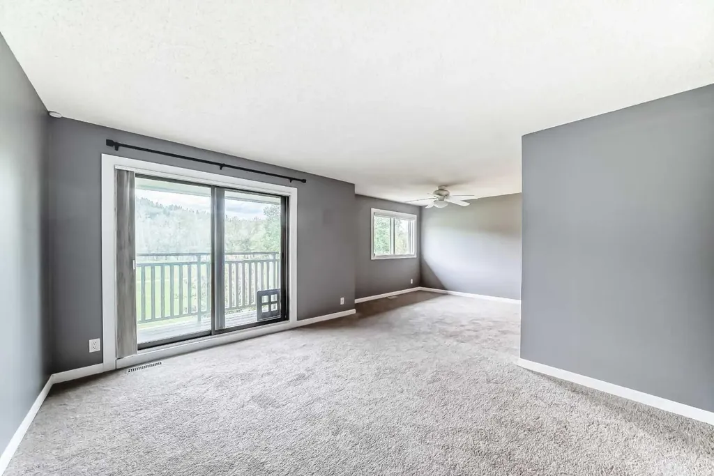 572 Point Mckay Grove NW Calgary AB t3b5c5