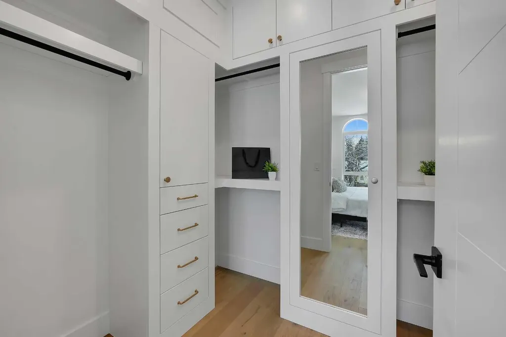 518 34a Street NW Calgary AB T2N 2Y5