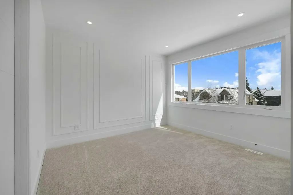518 34a Street NW Calgary AB T2N 2Y5