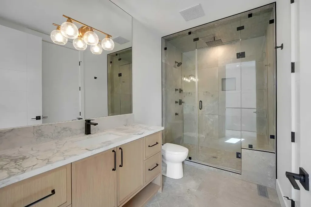 518 34a Street NW Calgary AB T2N 2Y5