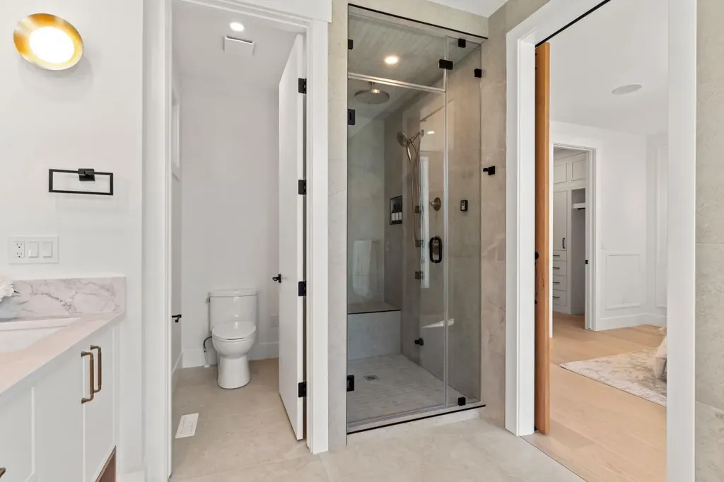 520 34a Street NW Calgary AB T2N 2Y5