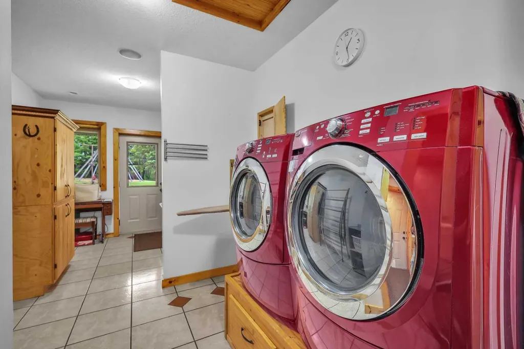 39233 Range Road 271 Red Deer AB T4S 2M4